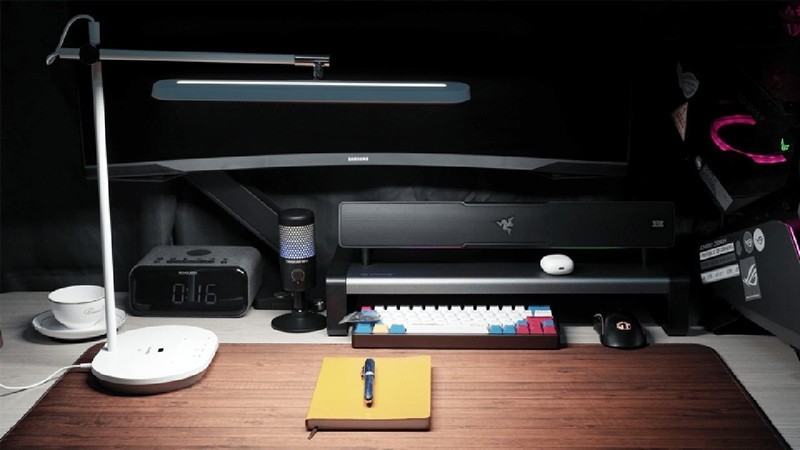 书桌用什么灯对视力好？分享专业的读写台灯