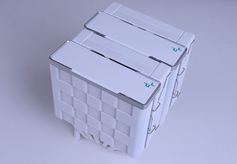 好看实用还不贵的白色装机方案，先马黑洞X雪装版+12400+3070Ti装机分享