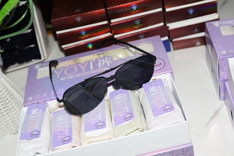 超薄折叠设计 酷毙了 米家超薄折叠偏光太阳镜