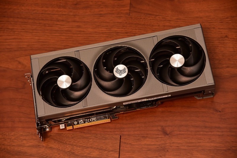 中流砥柱，游戏战将，AMD 9600X PK 265K！谁更强？