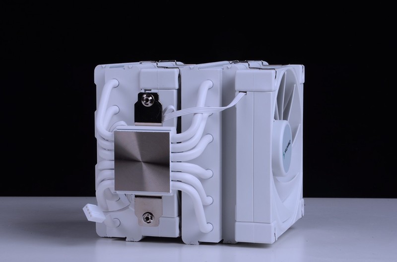 好看实用还不贵的白色装机方案，先马黑洞X雪装版+12400+3070Ti装机分享