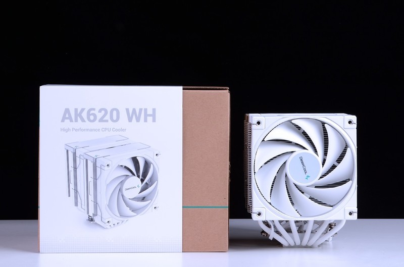 好看实用还不贵的白色装机方案，先马黑洞X雪装版+12400+3070Ti装机分享