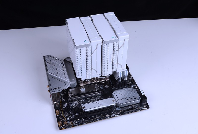 好看实用还不贵的白色装机方案，先马黑洞X雪装版+12400+3070Ti装机分享