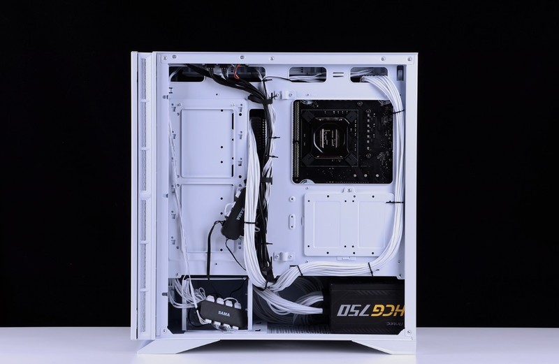 好看实用还不贵的白色装机方案，先马黑洞X雪装版+12400+3070Ti装机分享