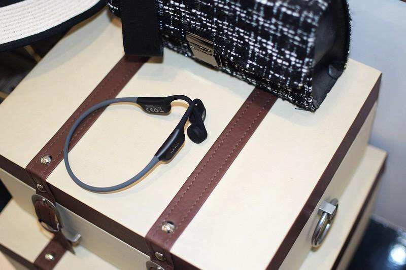 解锁水下音乐世界 HAKII SURVIN哈氪后挂式游泳耳机带你畅游无界