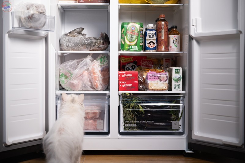 现代冰箱都有大屏了？保鲜出色还能教做菜，云米大屏冰箱智能满满