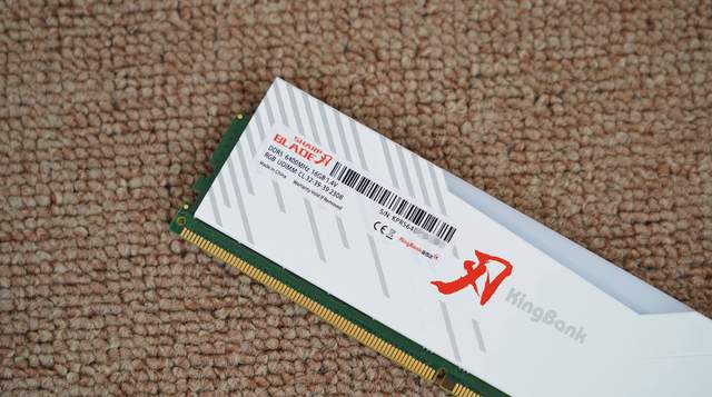 便宜又好超的DDR5内存，金百达 刃 DDR5 6400 RGB评测及超频分享