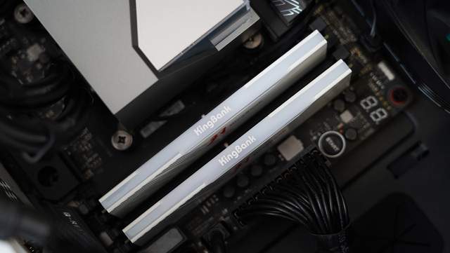 便宜又好超的DDR5内存，金百达 刃 DDR5 6400 RGB评测及超频分享