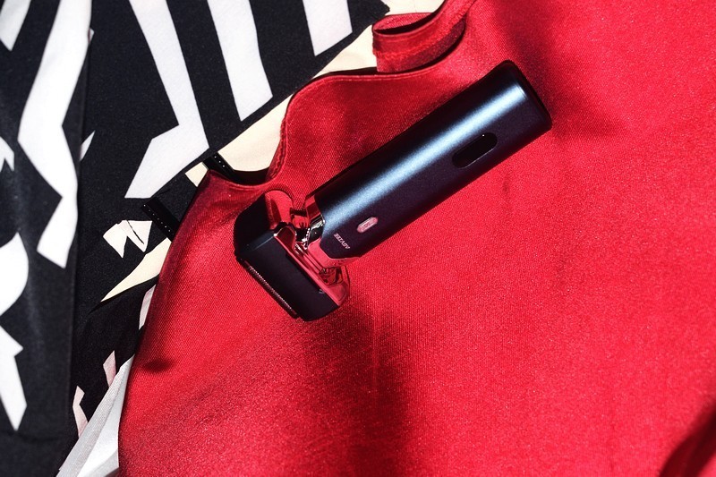 净剃新高度！未野MRX剃须刀测评:5刀头狂魔与纤薄刀片，打造极致无痕剃须体验