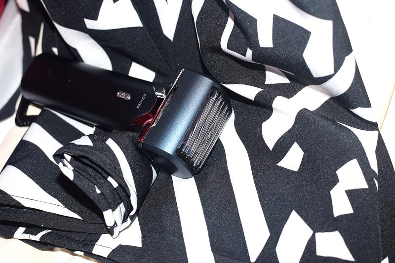 净剃新高度！未野MRX剃须刀测评:5刀头狂魔与纤薄刀片，打造极致无痕剃须体验