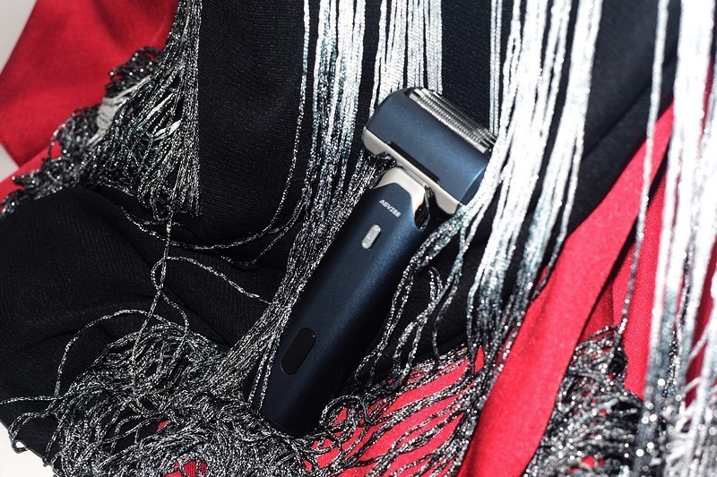 未野五刀头狂魔测评：颠覆传统往复式设计，打造堪比手工剃须的无痕净剃体验