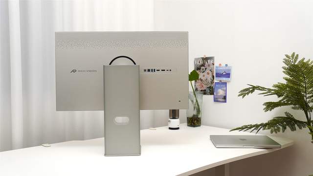 未来视野4K果粉屏RV200 Plus两周实测反馈：走心聊聊优缺点