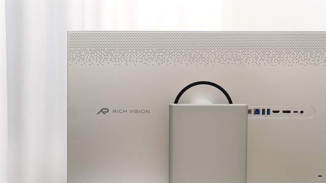 未来视野4K果粉屏RV200 Plus两周实测反馈：走心聊聊优缺点