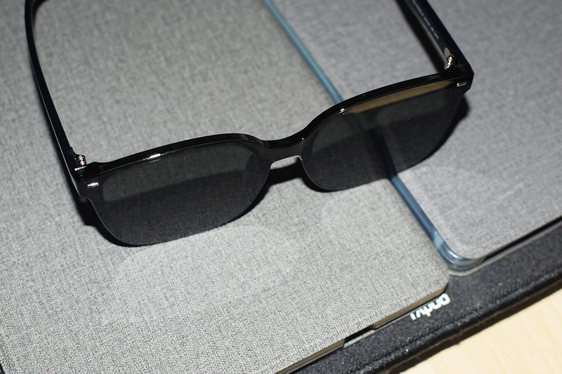 护眼利器镜框镜片一体注塑 米家方框偏光太阳镜 尼龙款