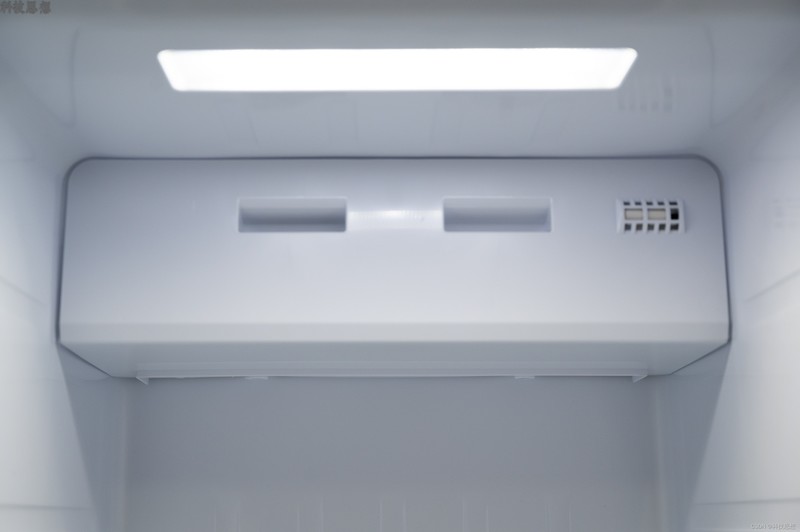 更智能的云米双开门风冷冰箱，除了追剧，还能让食材井井有条