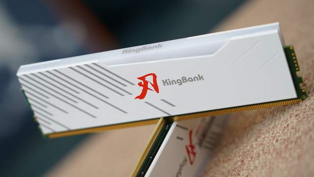 便宜又好超的DDR5内存，金百达 刃 DDR5 6400 RGB评测及超频分享