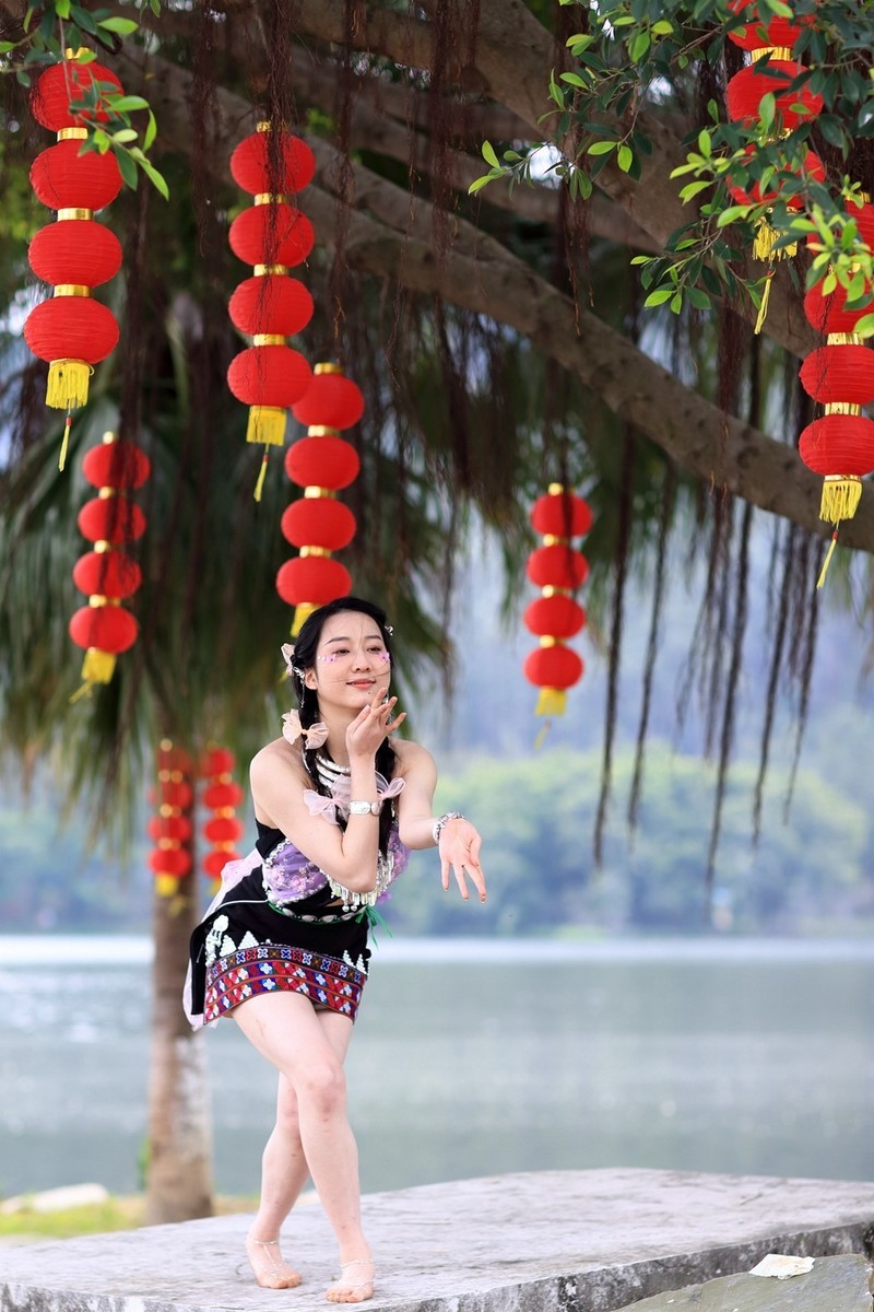 侗族姑娘-可爱美丽