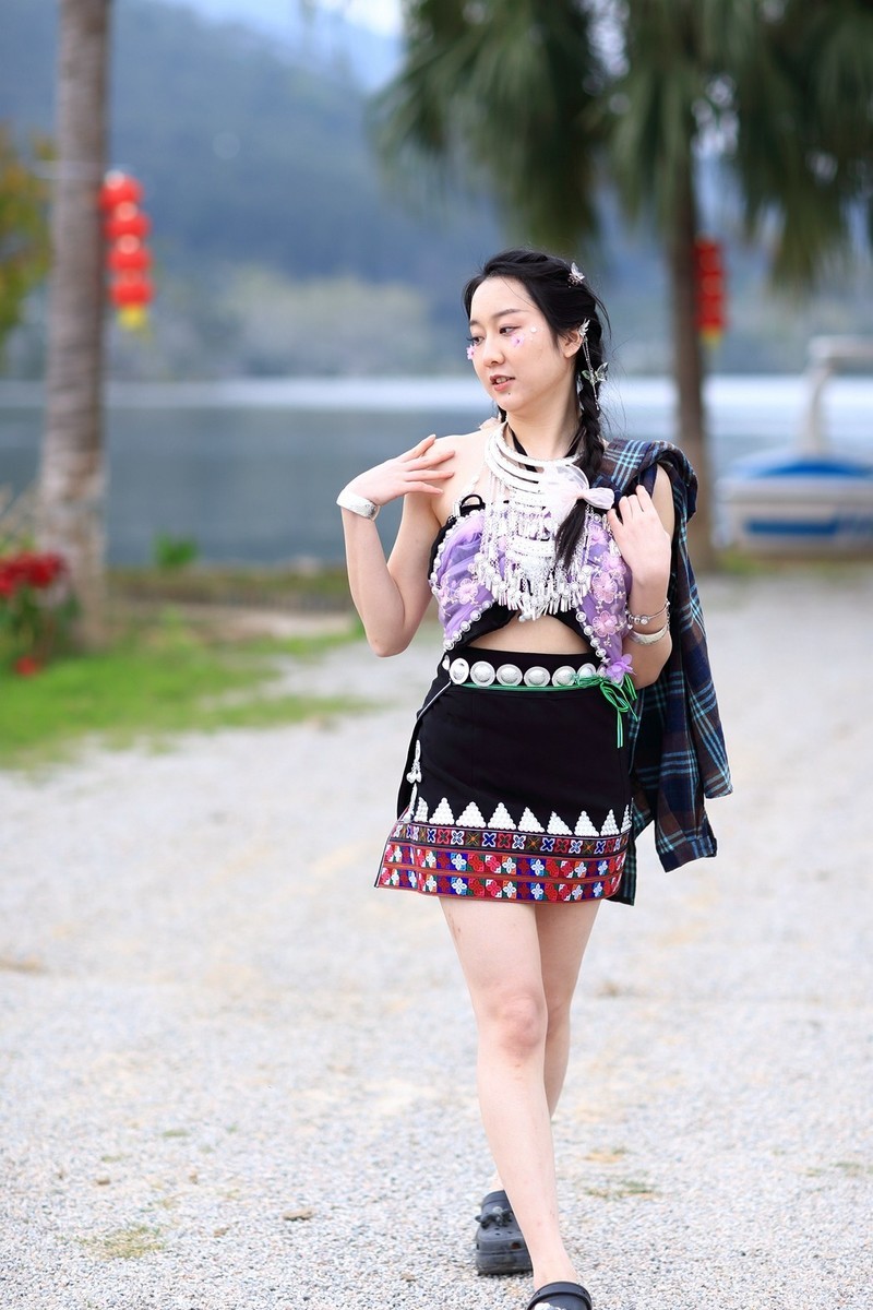 侗族姑娘-可爱美丽