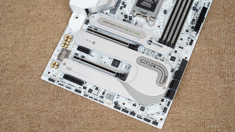 颜值性能我全都要，七彩虹 iGame Z790D5 FLOW主板体验分享