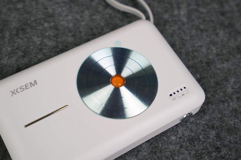 西圣 PB 磁吸式移动电源评测：出行充电的得力助手