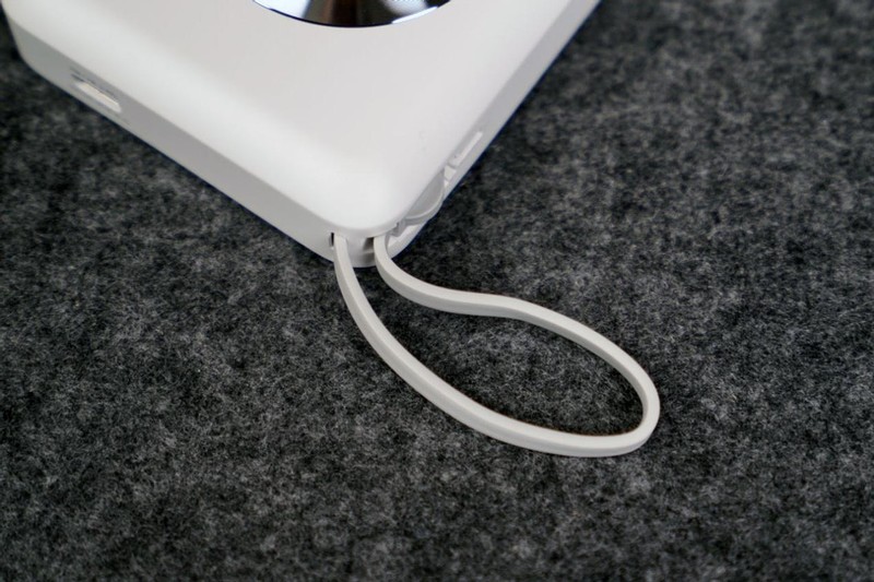 西圣 PB 磁吸式移动电源评测：出行充电的得力助手