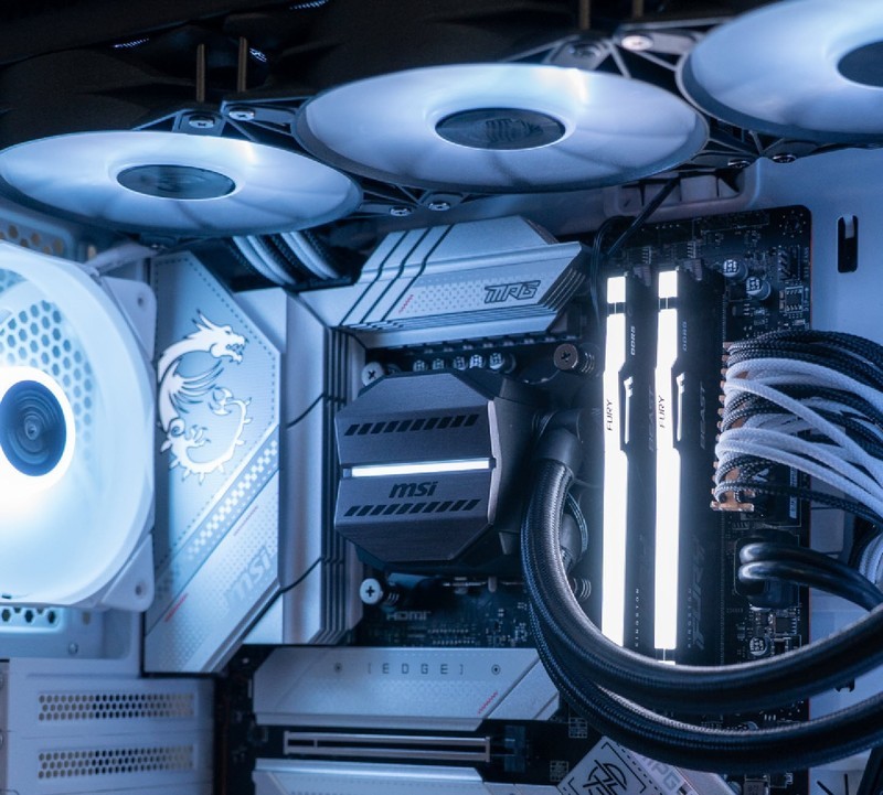 轻松搞定13代酷睿大火炉超频，微星M360迫击炮水冷评测