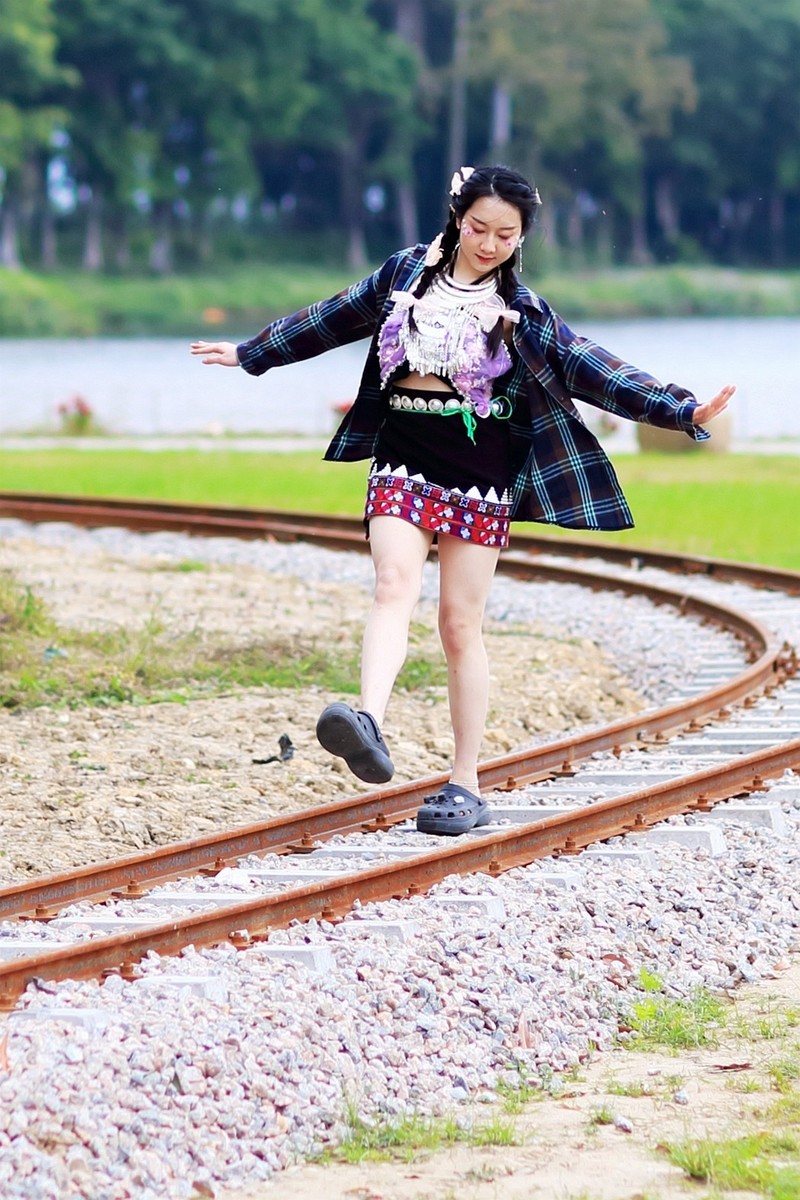 侗族姑娘-可爱美丽