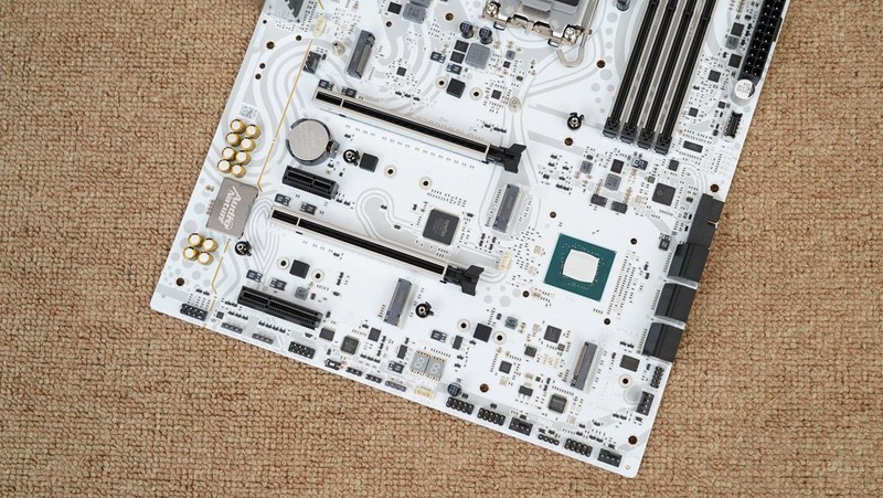 颜值性能我全都要，七彩虹 iGame Z790D5 FLOW主板体验分享