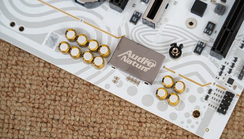 颜值性能我全都要，七彩虹 iGame Z790D5 FLOW主板体验分享