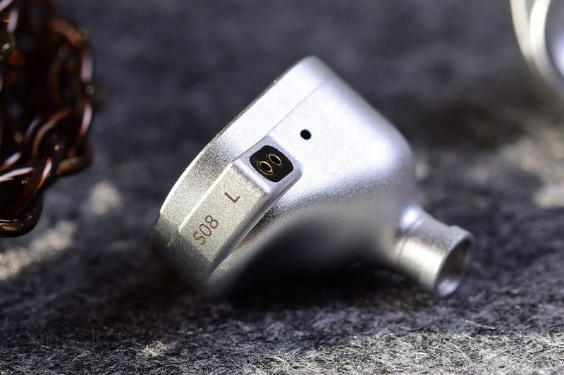 可能是聆听现场LIVE的最佳平板振膜耳机，只要699！铄耳S08简评