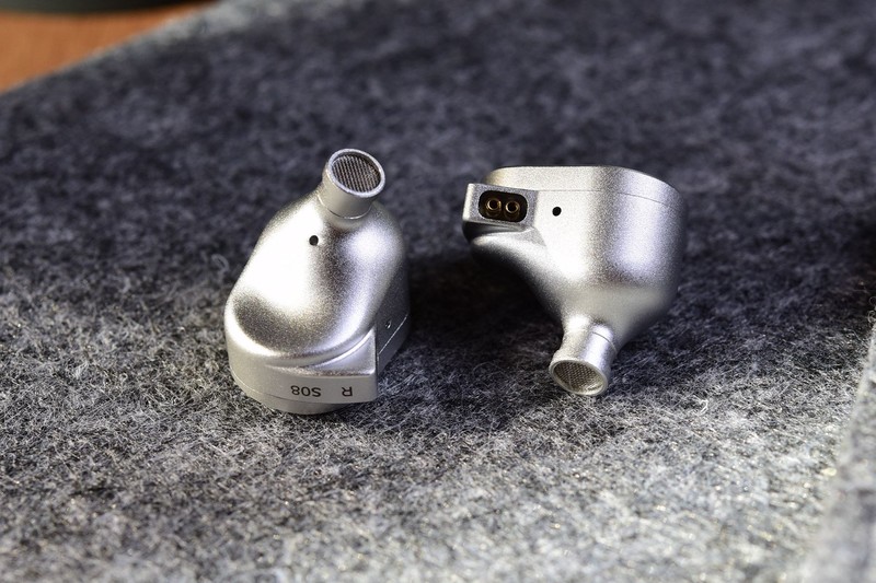 可能是聆听现场LIVE的最佳平板振膜耳机，只要699！铄耳S08简评