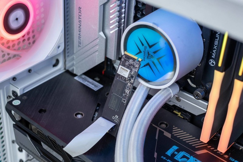 用必恩威（PNY）CS2340固态硬盘，畅玩《黑神话：悟空》