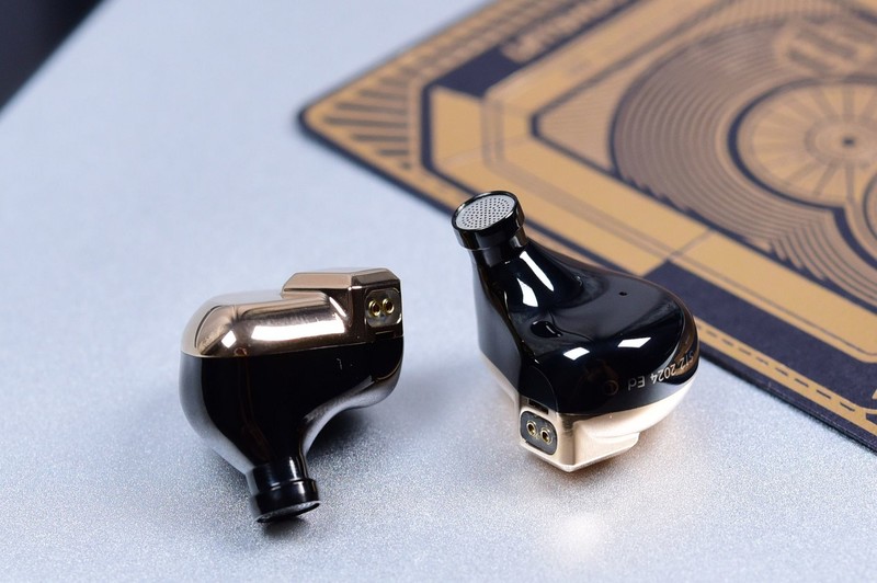 它不仅是限量款，也是平板振膜耳机中的异类！铄耳S12 Edition上手