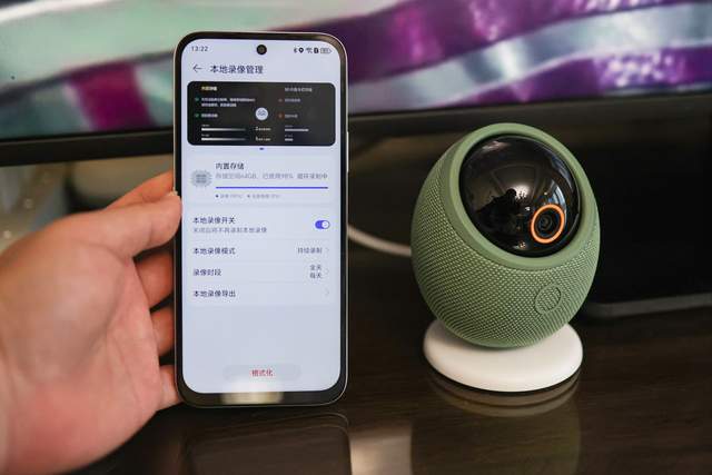 华为智选海雀雀蛋Max，具身智能重塑家庭看护标杆