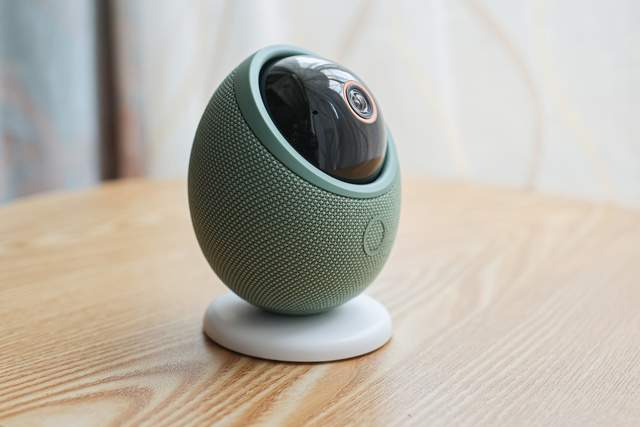 华为智选海雀雀蛋Max，具身智能重塑家庭看护标杆