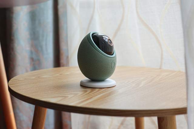 华为智选海雀雀蛋Max，具身智能重塑家庭看护标杆