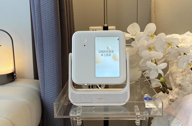 2025卧室投影仪性价比之选！这两款实测优秀，闭眼入不亏！