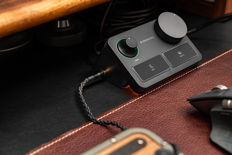 超强降噪，声音干净无底噪，赛睿爱丽丝ALIAS PRO电容麦克风评测