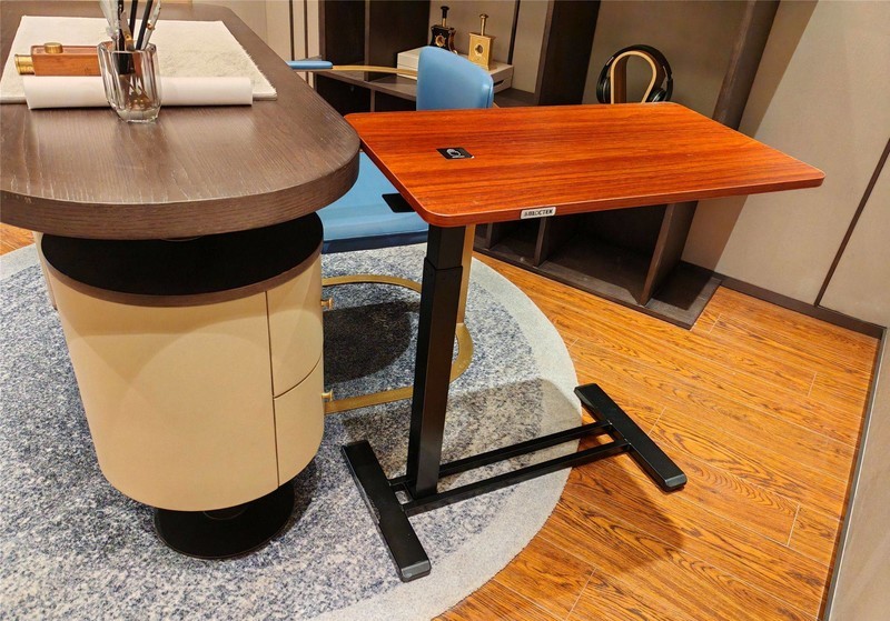 懒人向往的便利生活！床边沙发随意嵌入，乐歌T04小边桌好用至极