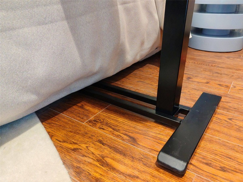 懒人向往的便利生活！床边沙发随意嵌入，乐歌T04小边桌好用至极