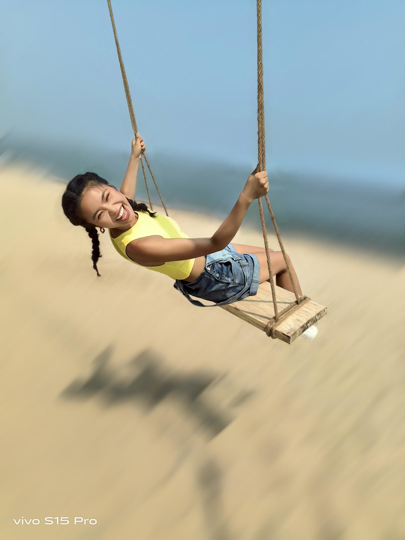 用vivo S15 Pro拍自己的电影剧照，满满氛围感满足主角梦想