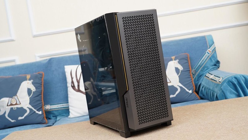 打游戏谁更胜一筹？AMD 锐龙7 7800X3D、Intel i9 14900K对比测试