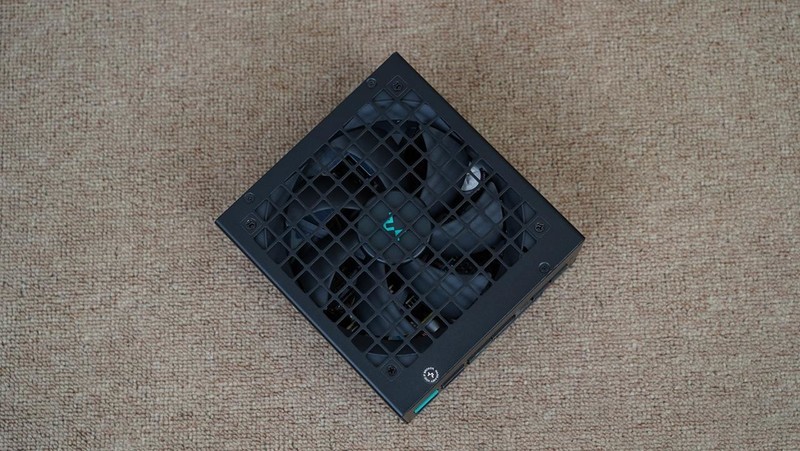 打游戏谁更胜一筹？AMD 锐龙7 7800X3D、Intel i9 14900K对比测试