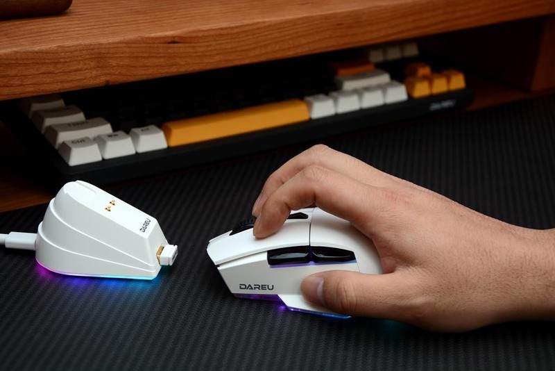 透明底壳、无线三模、279元，达尔优A955三模无线鼠标开箱