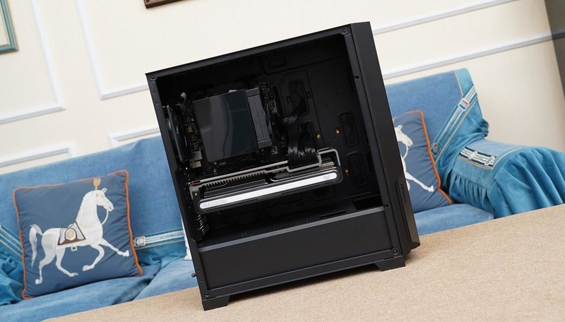 打游戏谁更胜一筹？AMD 锐龙7 7800X3D、Intel i9 14900K对比测试