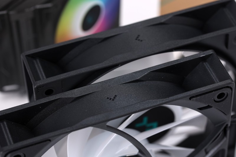 电脑装机用什么散热更划算？i5-14600K搭配大霜塔数显版风冷实测