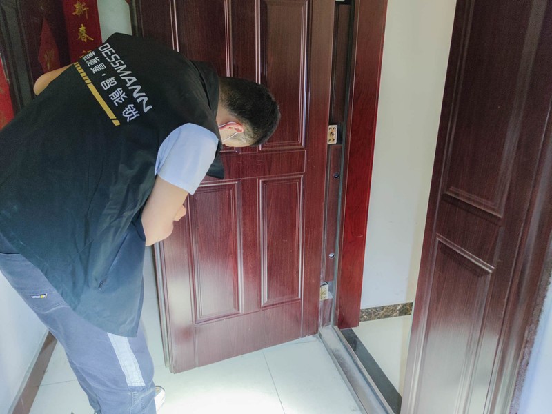 德施曼Q50MPro智能锁：4寸高清室内大屏，支持远程通话、九大解锁功能