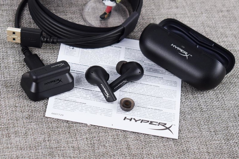 极度未知HyperX天际游戏耳机开箱试玩：真无线也能超低延迟