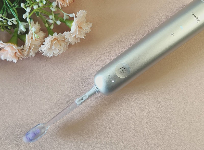 一口牙齿50万，看牙看到破产！当代年轻人到底如何低成本护齿？