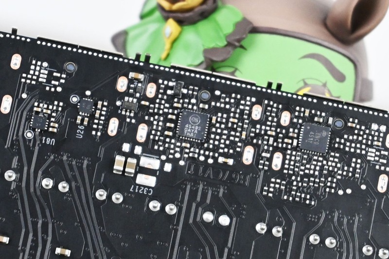 影驰RTX 5060 Ti圣刃MAX OC 16G开箱拆解评测：2K电竞丝滑体验